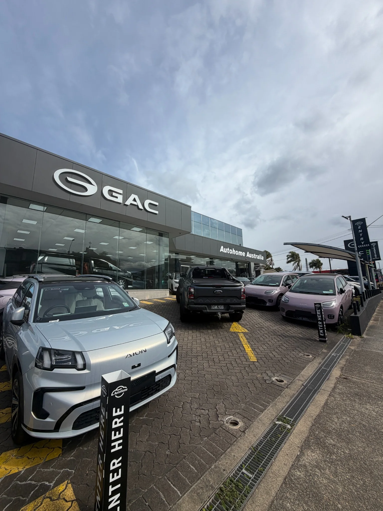 GAC & AutoHome Burwood dealership refurbishment